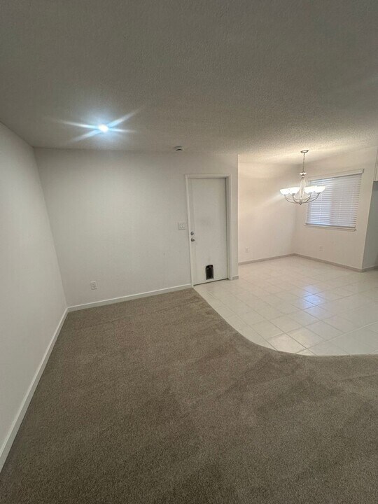 1521 Cabrillo Ct in Modesto, CA - Building Photo