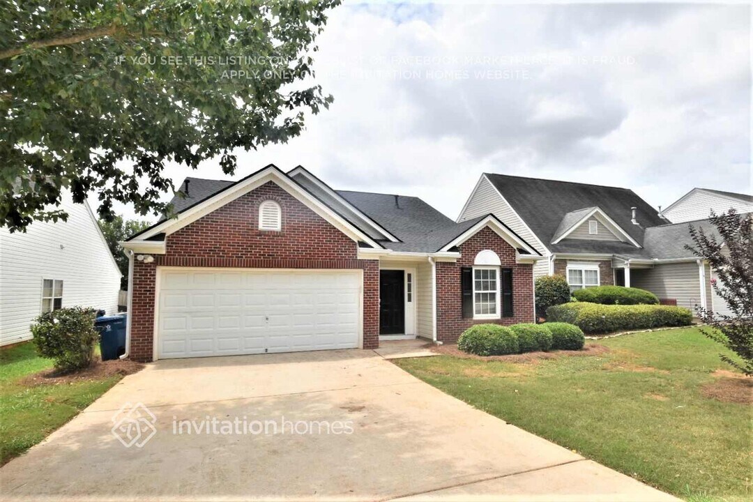 1720 Courtyard Ln in Mcdonough, GA - Foto de edificio