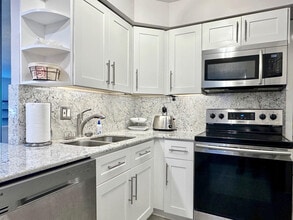 5301 NW 2nd Ave in Boca Raton, FL - Building Photo - Building Photo