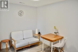 9 Barwell Crescent in Toronto, ON - Building Photo - Building Photo