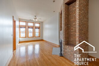 1162 W Grand Ave, Unit 4F in Chicago, IL - Building Photo - Building Photo