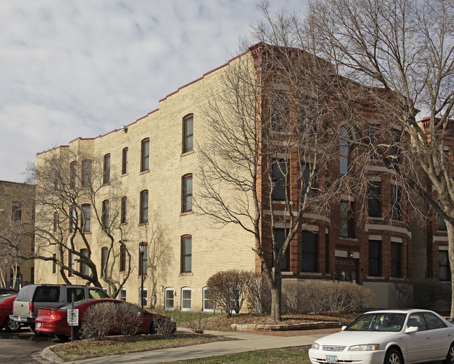 Cathedral Hill Homes in St. Paul, MN - Building Photo - Building Photo