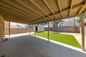 7917 Copper Canyon Rd in Las Vegas, NV - Building Photo - Building Photo