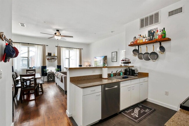 property at 3015 Bryan St