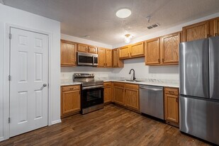 12220 Apache Avenue in Savannah, GA - Building Photo