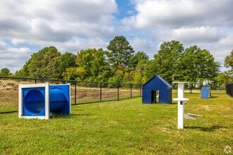 23033 Meadow Wood Ct in Seaford, DE - Building Photo - Building Photo