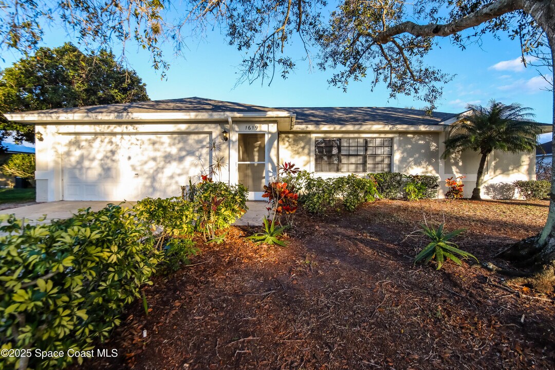 1619 Canon Ave NW in Palm Bay, FL - Building Photo
