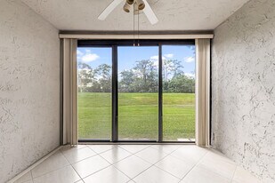9270 Vista Del Lago in Boca Raton, FL - Building Photo