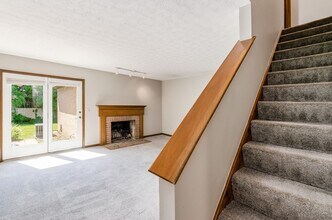 4857 Dierker Rd in Columbus, OH - Building Photo - Building Photo