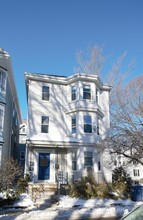 51 Custer St, Unit 3 in Boston, MA - Building Photo - Building Photo