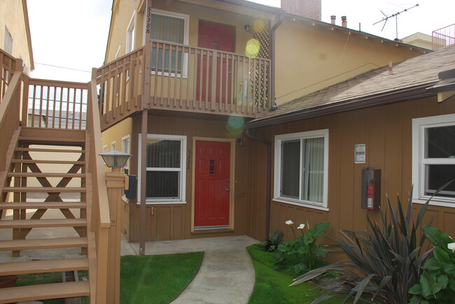 5338 Ben Ave, Unit 53381/2 in Valley Village, CA - Foto de edificio - Building Photo