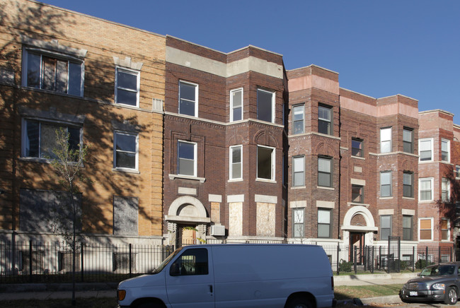 4040 S Calumet Ave in Chicago, IL - Building Photo - Building Photo