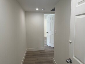 219 E Maple St in Glendale, CA - Building Photo - Building Photo