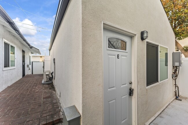 1327 23rd St in Santa Monica, CA - Building Photo - Building Photo