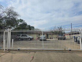 2016 S India Ave in Laredo, TX - Building Photo