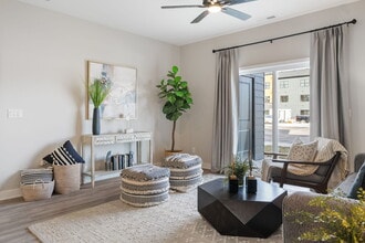 Thompson Square Apartments in Jeffersonville, IN - Building Photo - Building Photo