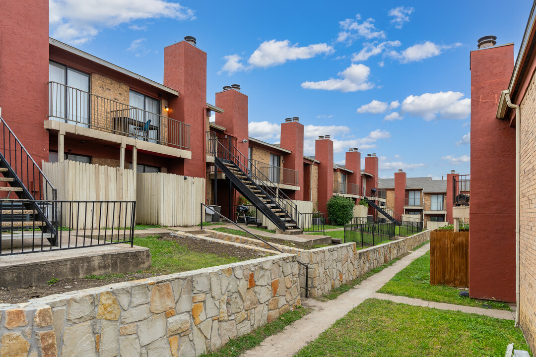 Chula Vista Apartments in Arlington, TX - Foto de edificio