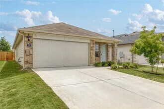 120 Skipping Stone Ln in San Marcos, TX - Building Photo - Building Photo