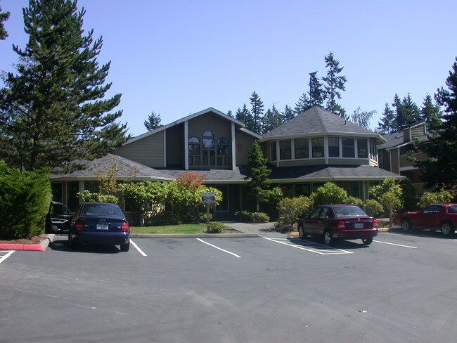 Brackett Apartments in Edmonds, WA - Building Photo - Building Photo