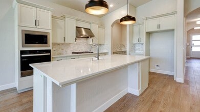 935 Talus Wy S in Madera, CA - Building Photo - Building Photo