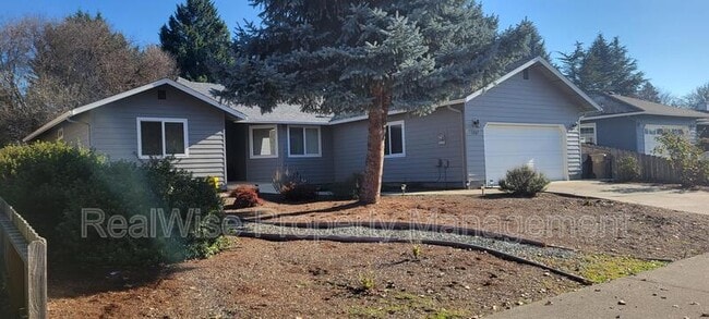 1267 SW Ironwood Dr in Grants Pass, OR - Building Photo - Building Photo