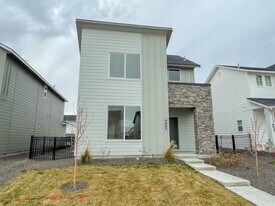 4403 N Magical Crk Ave in Meridian, ID - Building Photo