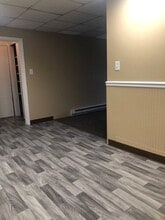 22 E Pennsylvania Ave, Unit 3 in Pen Argyl, PA - Foto de edificio - Building Photo