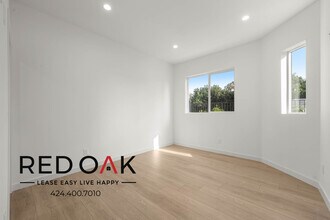 415 N La Fayette Park Pl in Los Angeles, CA - Foto de edificio - Building Photo