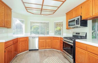 41234 Crispi Ln in Palmdale, CA - Foto de edificio - Building Photo