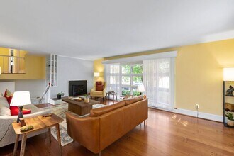 1424 Brent St in Fredericksburg, VA - Building Photo - Building Photo