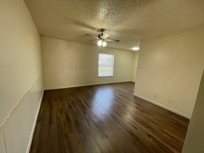 1702 Kirk Ave, Unit 104