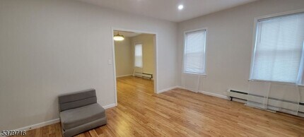 403 Abington Ave in Bloomfield, NJ - Building Photo - Building Photo