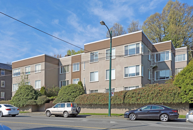 Oakville Apartments in Vancouver, BC - Building Photo - Building Photo