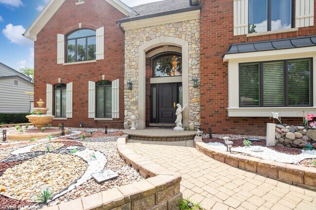 3415 Prestwick Ln in Northbrook, IL - Building Photo - Building Photo