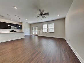 27462 St Andrews Ave in Wesley Chapel, FL - Building Photo - Building Photo