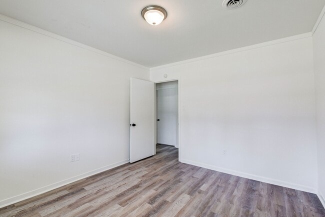 property at 1703 N Roberson St