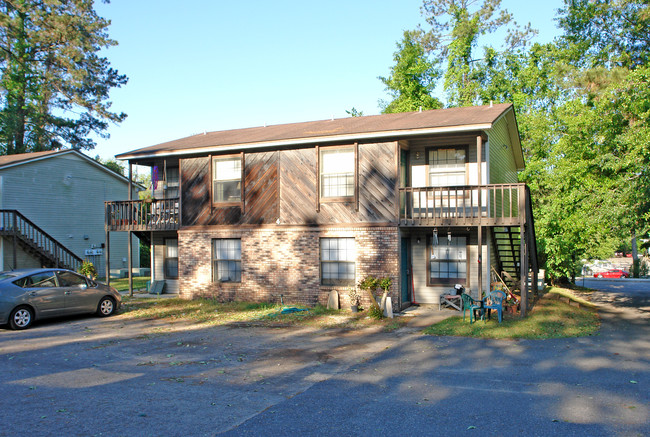 319 Dixie Dr in Tallahassee, FL - Foto de edificio - Building Photo