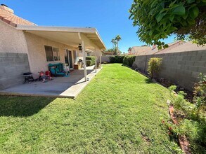 185 Deanna Way in Henderson, NV - Building Photo - Building Photo