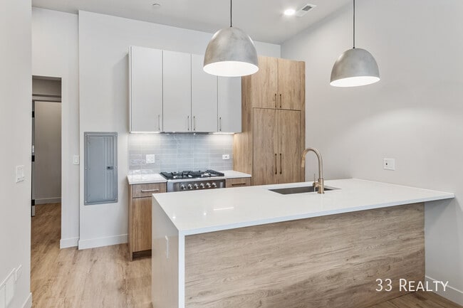 property at 37 S Ashland Ave