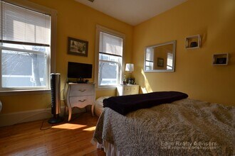 27 Eulita Ter, Unit 3 in Boston, MA - Building Photo - Building Photo