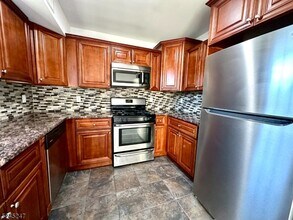 594 Jefferson Ave in Elizabeth, NJ - Building Photo - Building Photo