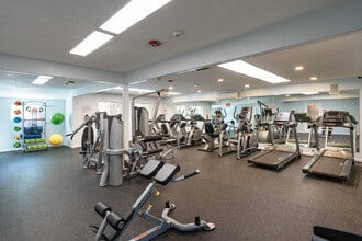 Lakeview Apartments in Fremont, CA - Building Photo - Interior Photo
