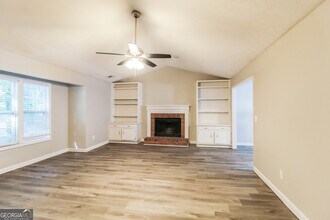 109 Hayes Cir in Rex, GA - Building Photo - Building Photo