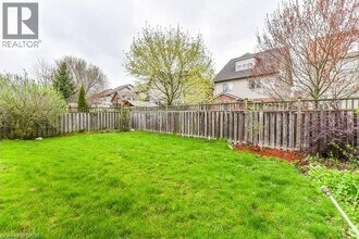 150 Falconridge Dr in Kitchener, ON - Building Photo - Building Photo