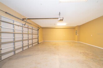 2514 Grand Central Pkwy in Orlando, FL - Building Photo - Building Photo