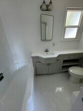 11908 Magnolia Blvd in Los Angeles, CA - Building Photo - Building Photo