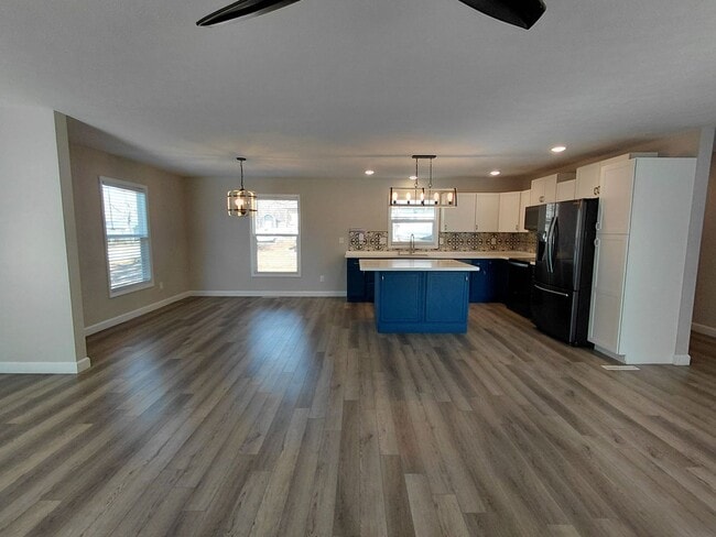 1718 Sanders Rd in Waynesville, MO - Building Photo - Building Photo