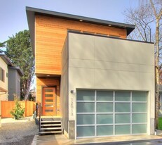 12013 35th Ave NE in Seattle, WA - Building Photo