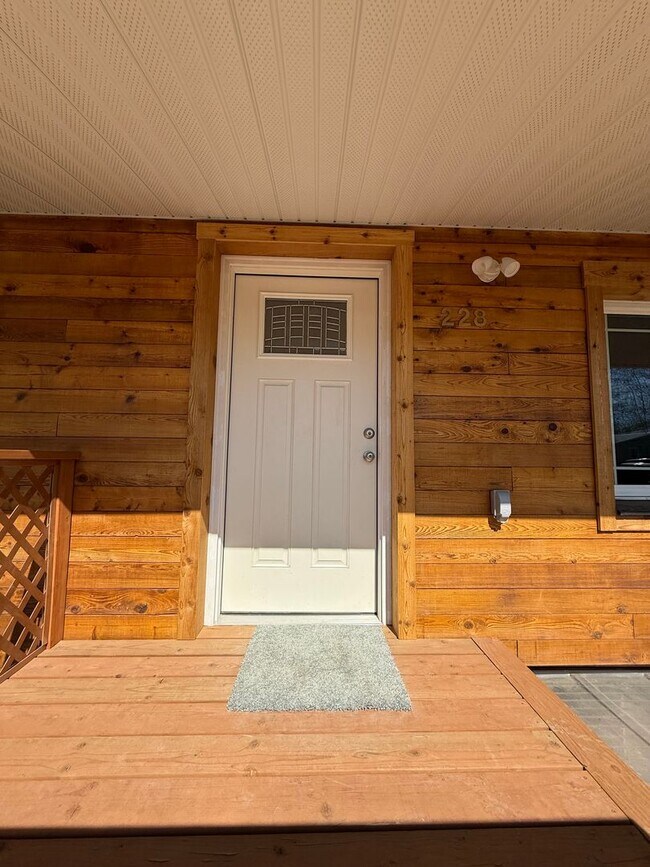228 Craig Ave in Fairbanks, AK - Building Photo - Building Photo