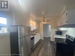 29 Birchcliffe Crescent in Hamilton, ON - Building Photo - Building Photo